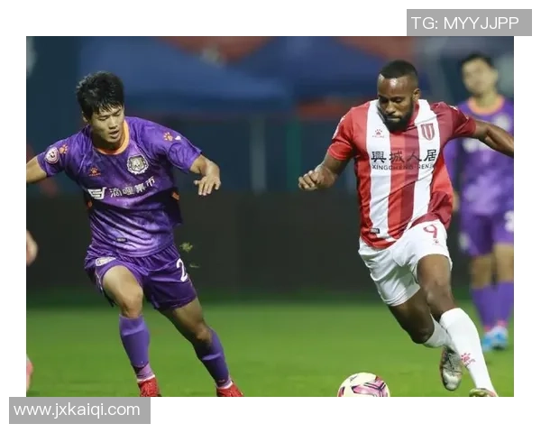 深圳足球队以57分领跑冠军赛积分榜展现强劲实力与潜力 深圳足球队以57分领跑冠军赛积分榜展现强劲实力与潜力