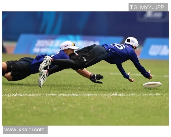 飞盘战术解析：武汉飞盘队进攻策略与团队协作的深度剖析